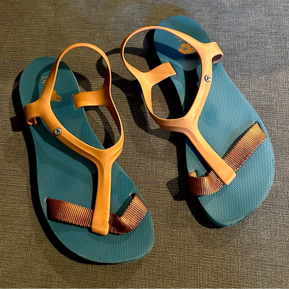 3/$25 kenner foam sole strappy sandals summer comfy flexible camping slides